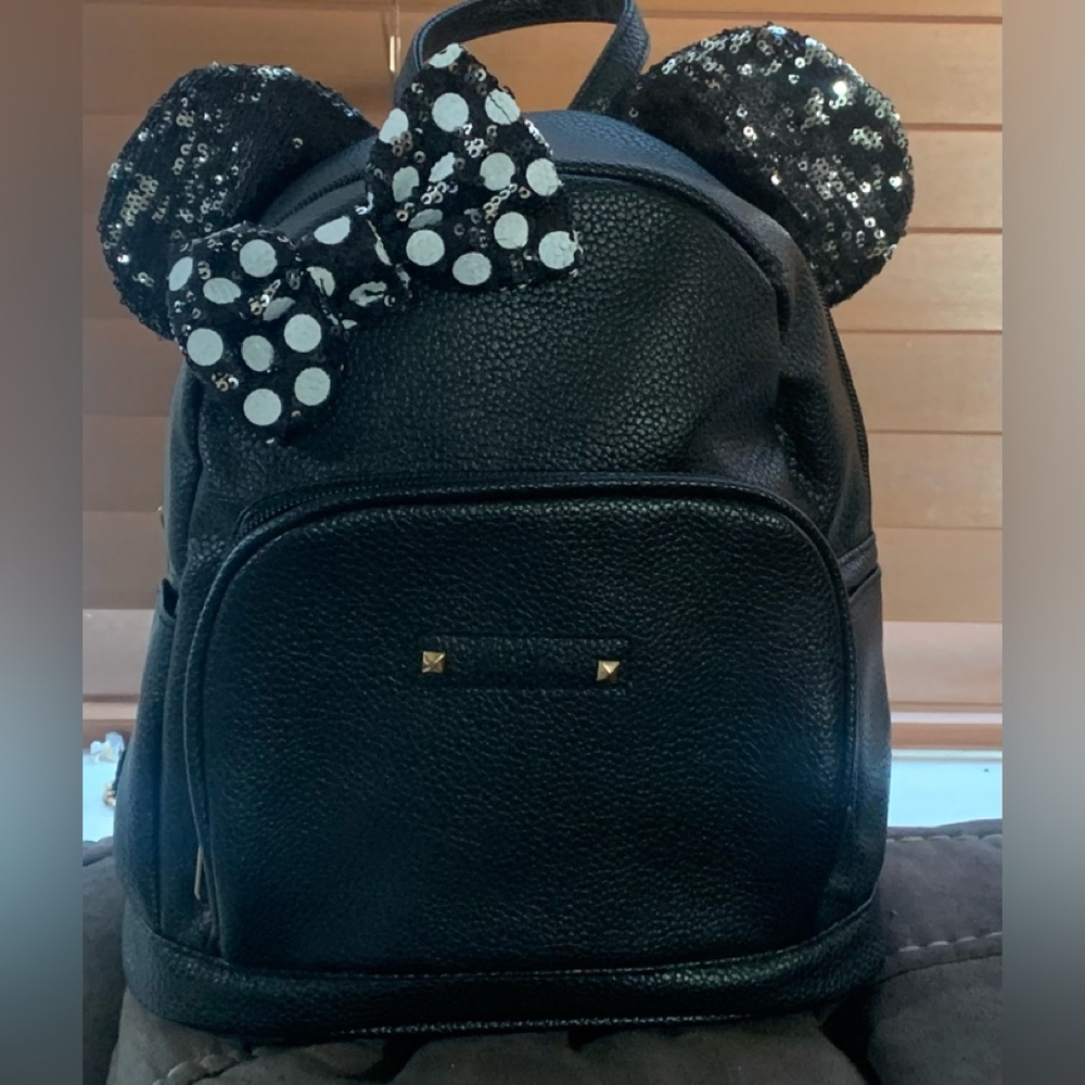 NOT FOR SALE Minnie mause  small bagpack